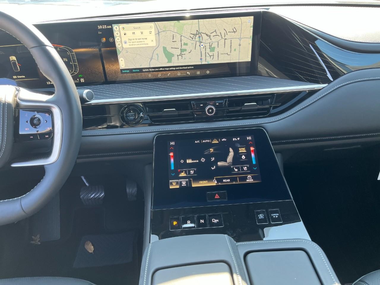 INFINITI QX80 Vehicle Full-screen Gallery Image 17