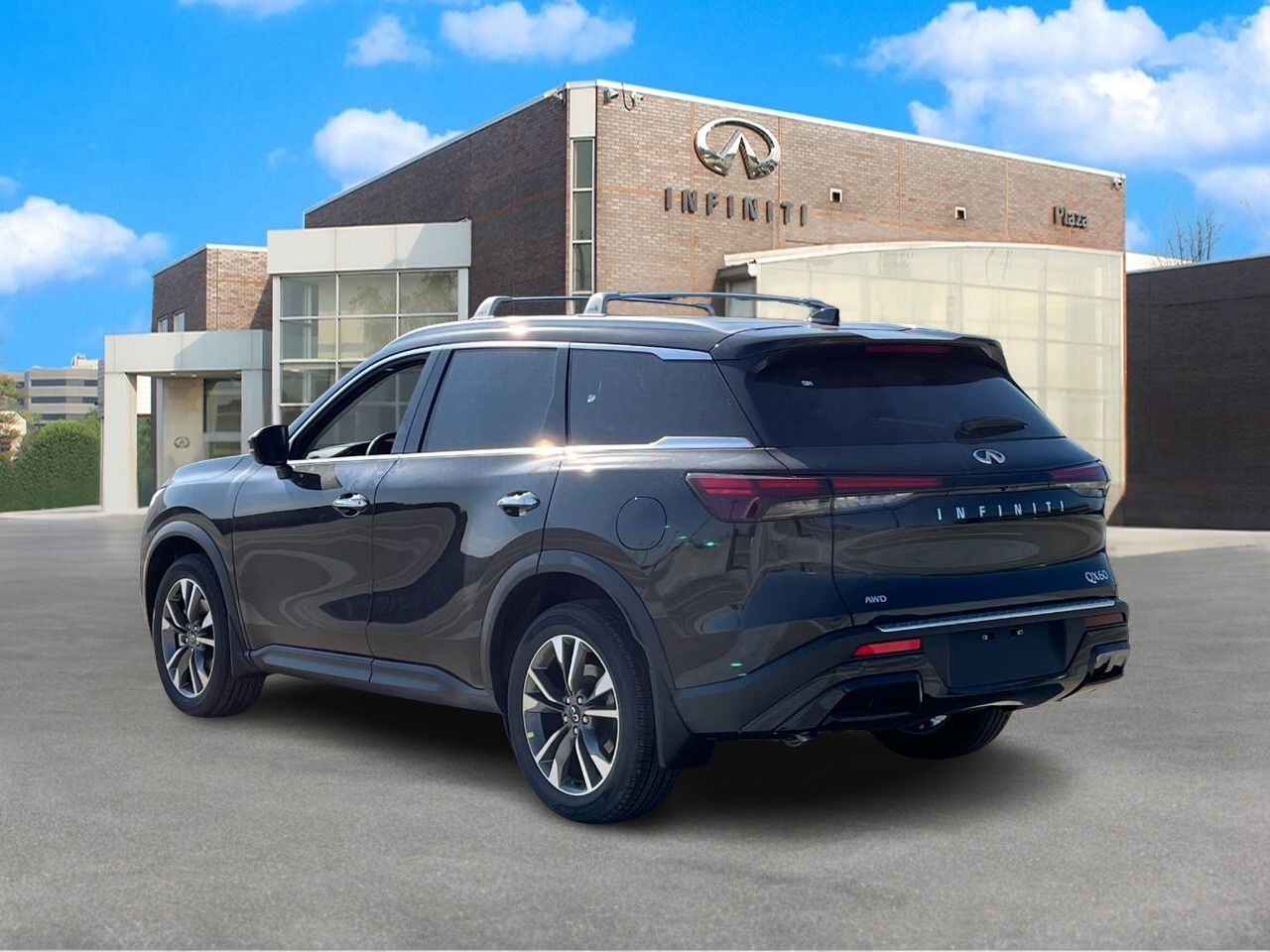 INFINITI QX60 Vehicle Full-screen Gallery Image 3