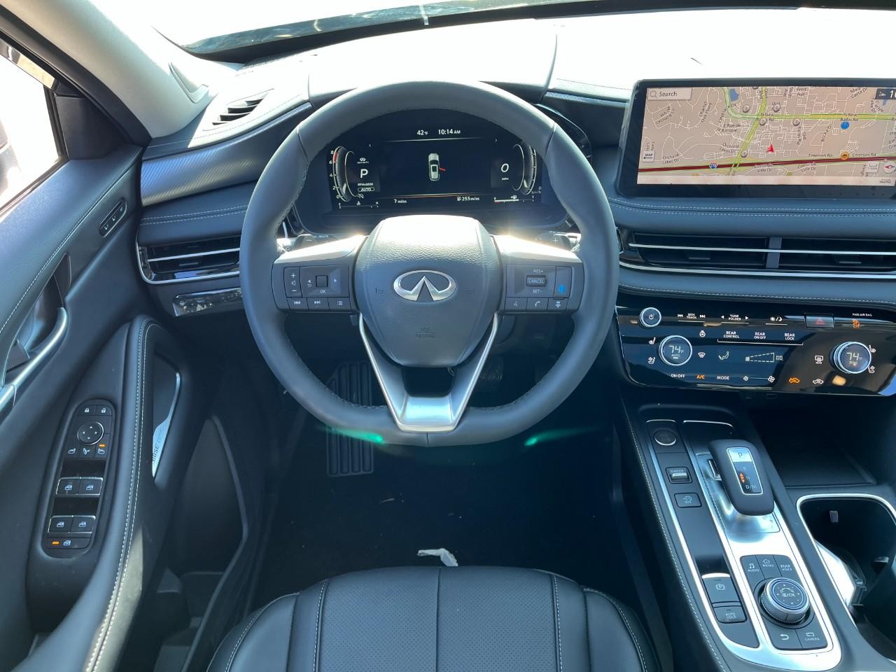 INFINITI QX60 Vehicle Full-screen Gallery Image 15
