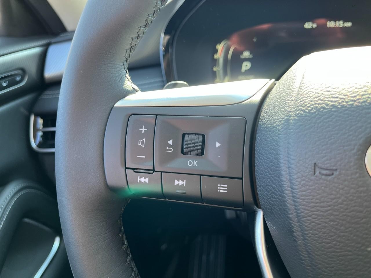 INFINITI QX60 Vehicle Full-screen Gallery Image 21