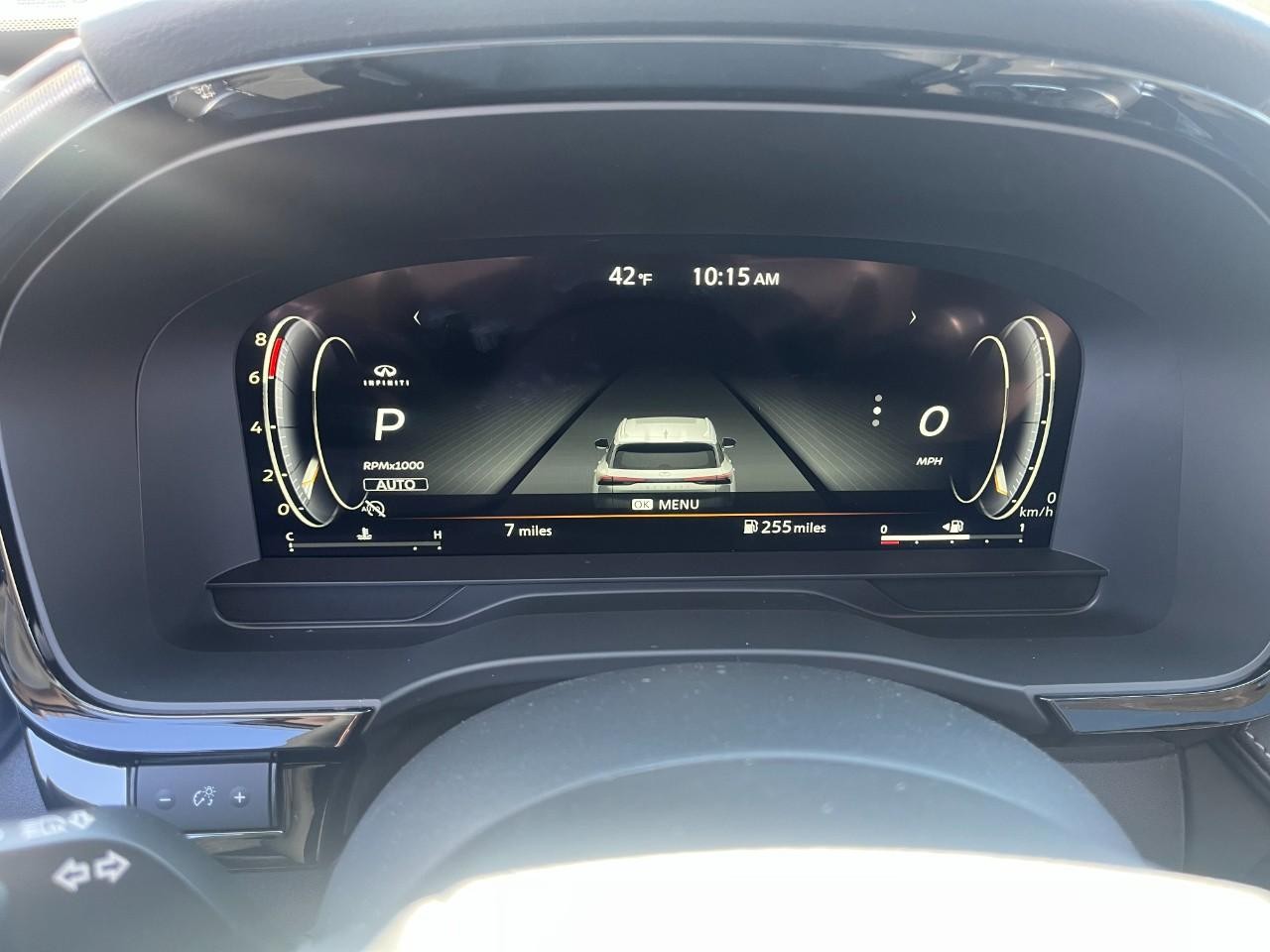 INFINITI QX60 Vehicle Full-screen Gallery Image 24