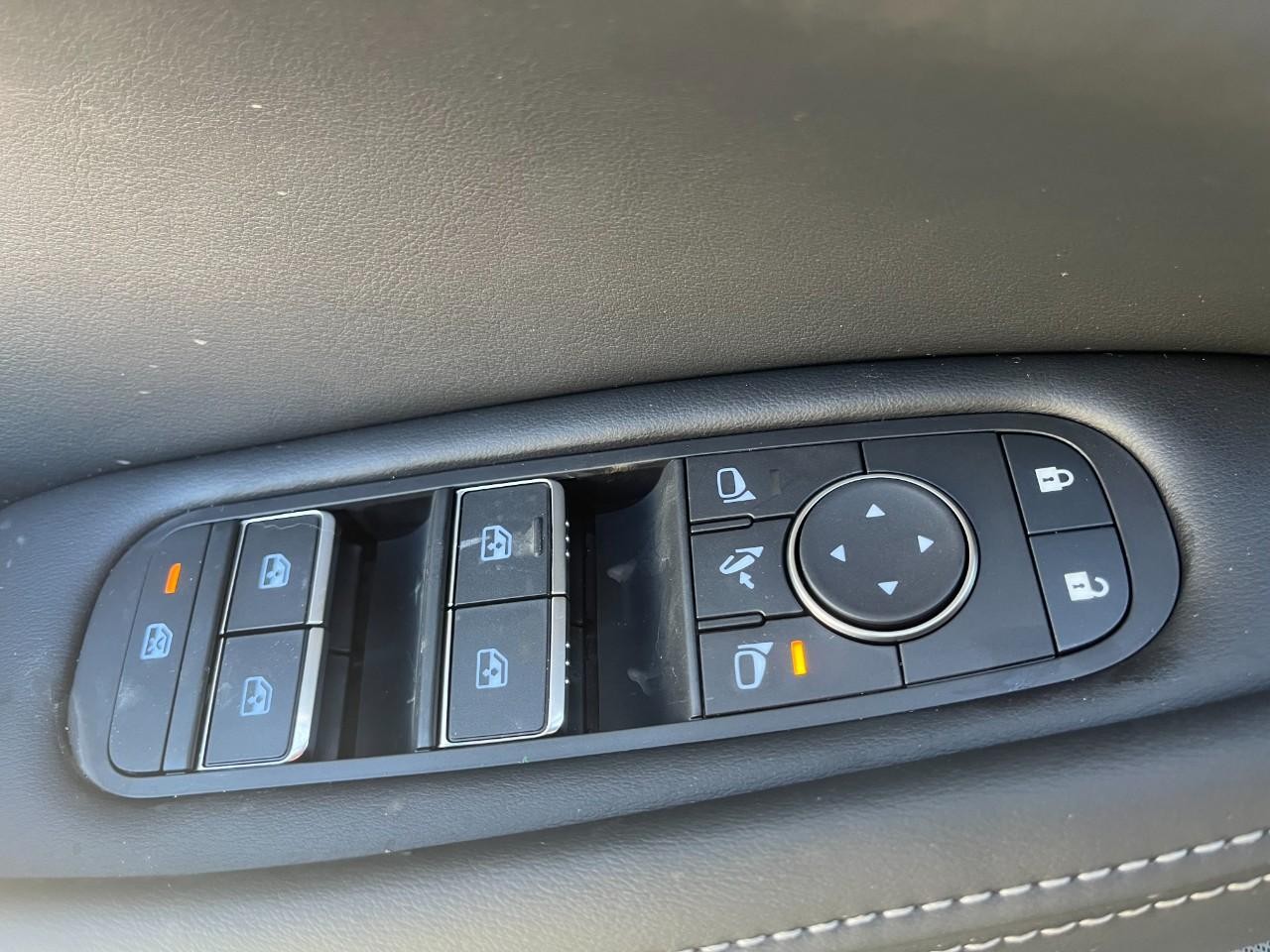 INFINITI QX60 Vehicle Full-screen Gallery Image 34