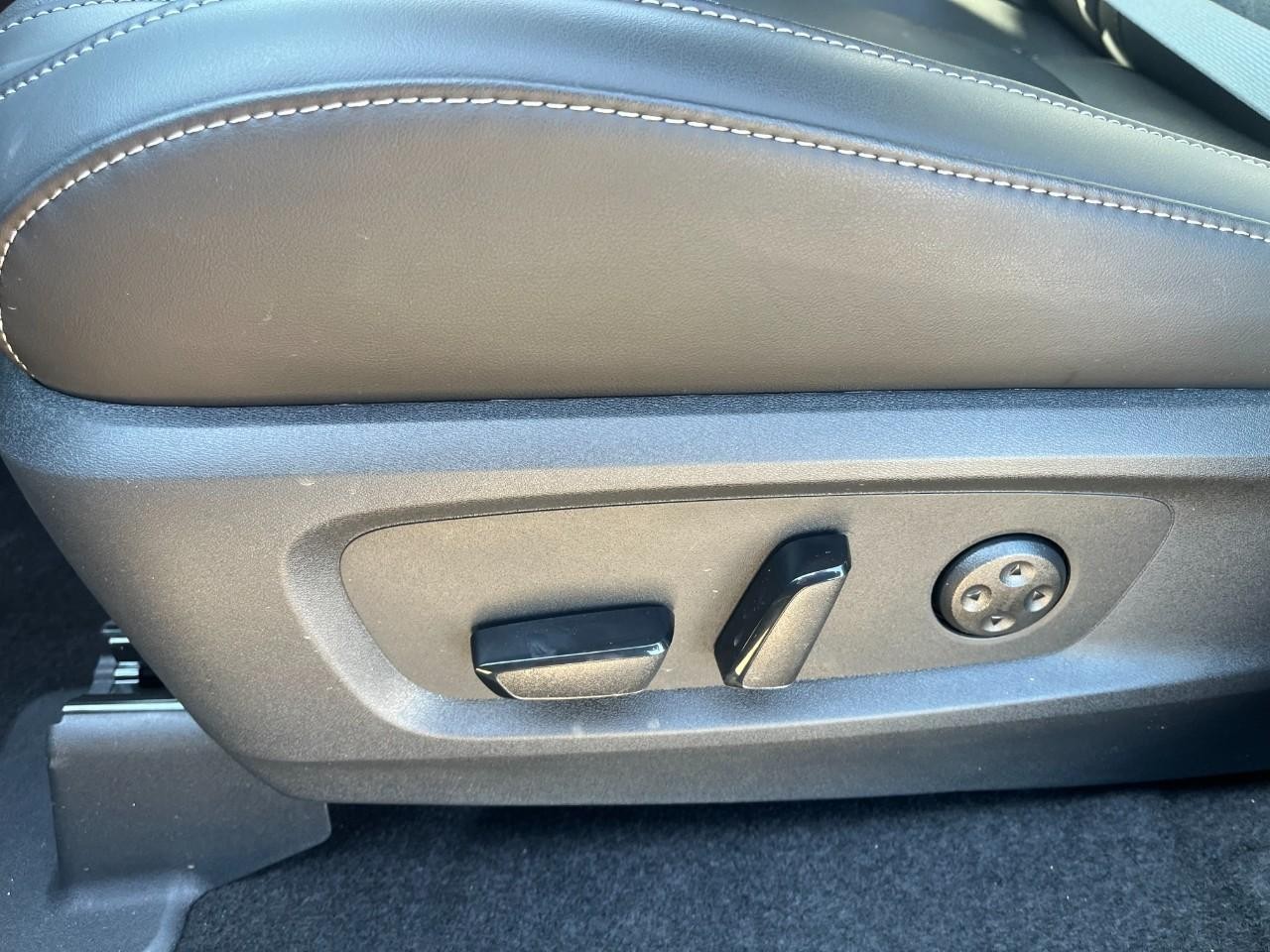 INFINITI QX60 Vehicle Full-screen Gallery Image 36