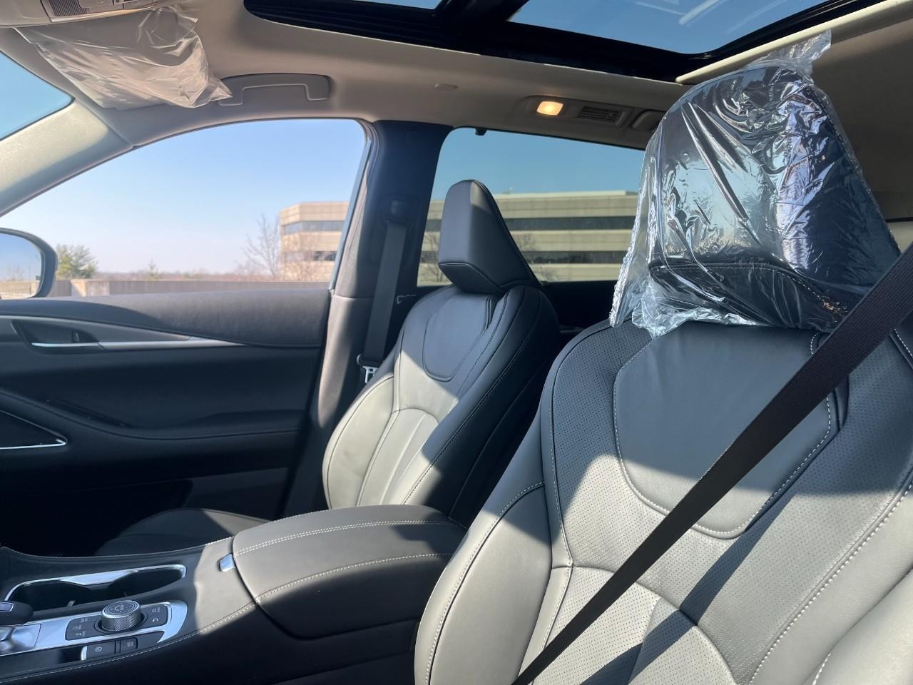 INFINITI QX60 Vehicle Full-screen Gallery Image 37