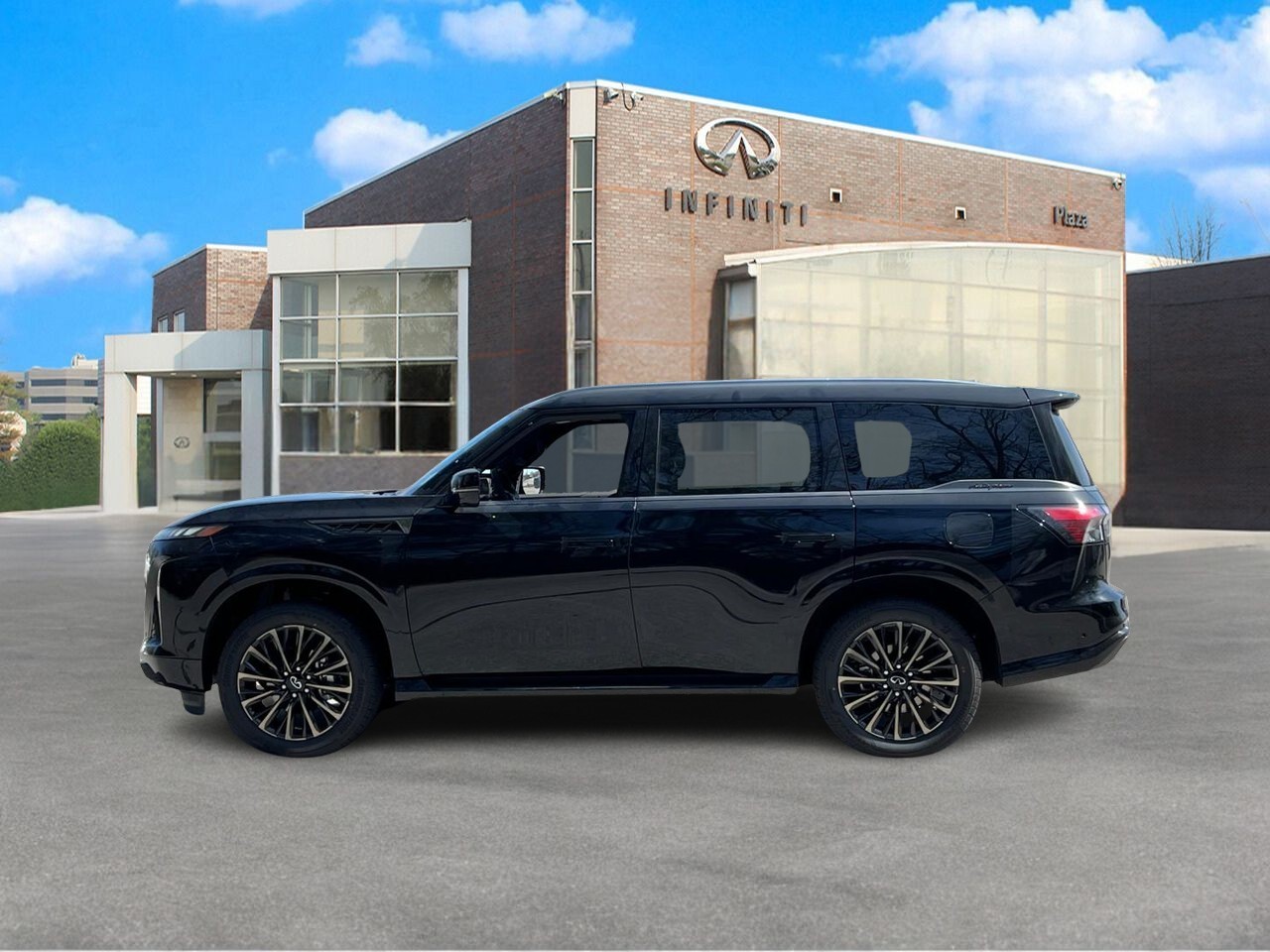 INFINITI QX80 Vehicle Full-screen Gallery Image 2