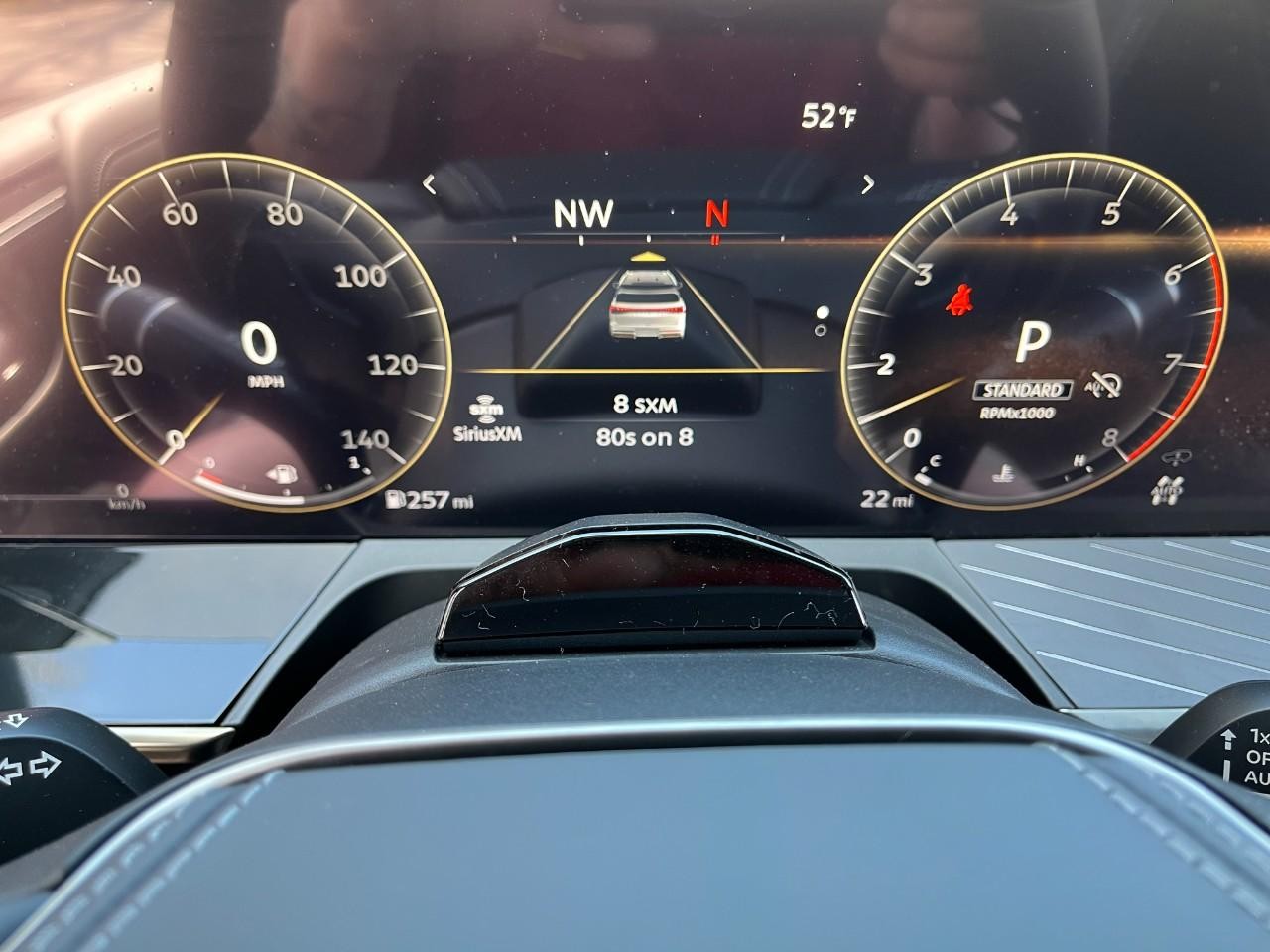 INFINITI QX80 Vehicle Full-screen Gallery Image 25