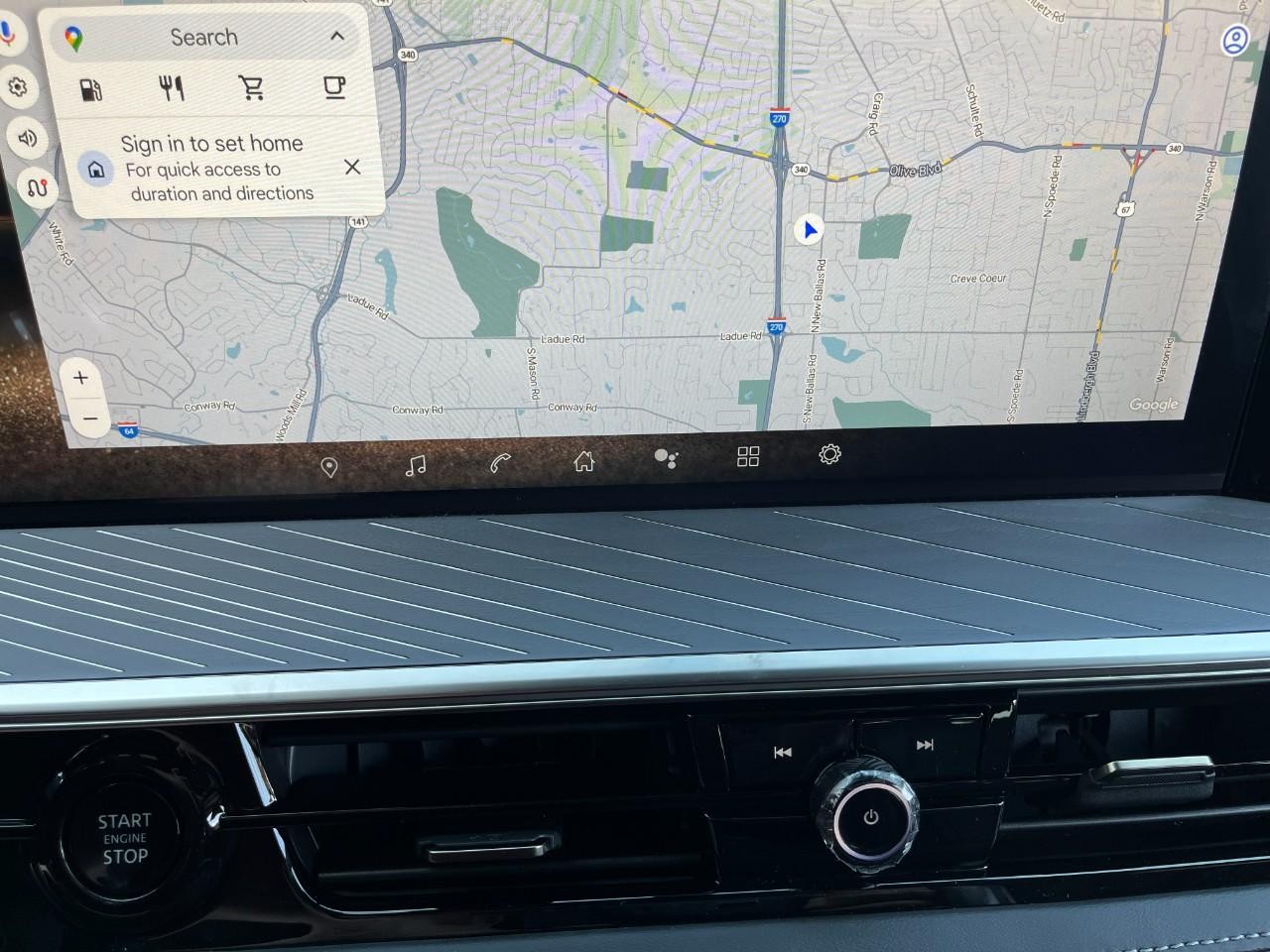 INFINITI QX80 Vehicle Full-screen Gallery Image 26