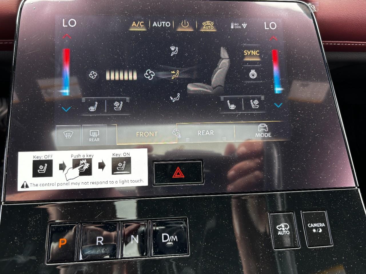 INFINITI QX80 Vehicle Full-screen Gallery Image 29