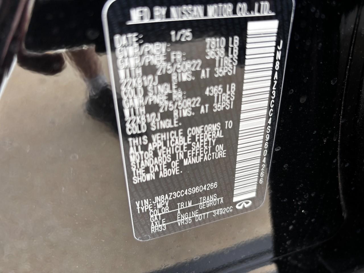 INFINITI QX80 Vehicle Full-screen Gallery Image 44