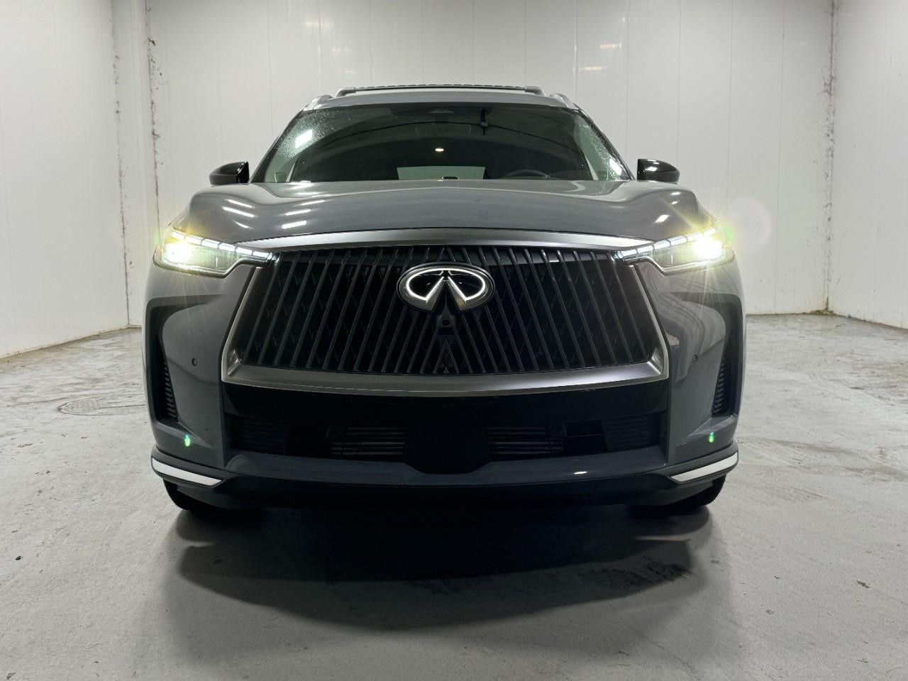 INFINITI QX60 Vehicle Full-screen Gallery Image 7