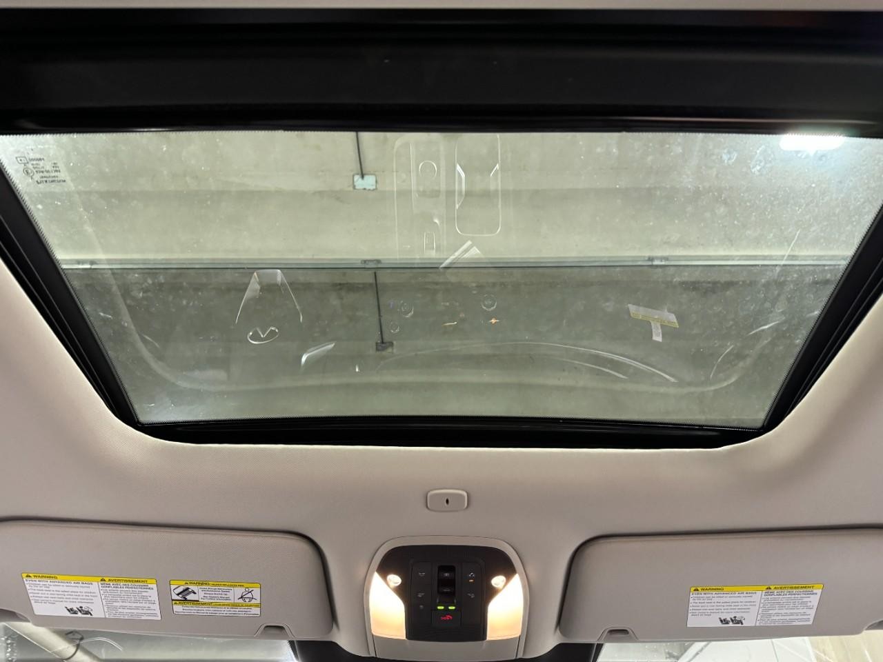 INFINITI QX60 Vehicle Full-screen Gallery Image 14