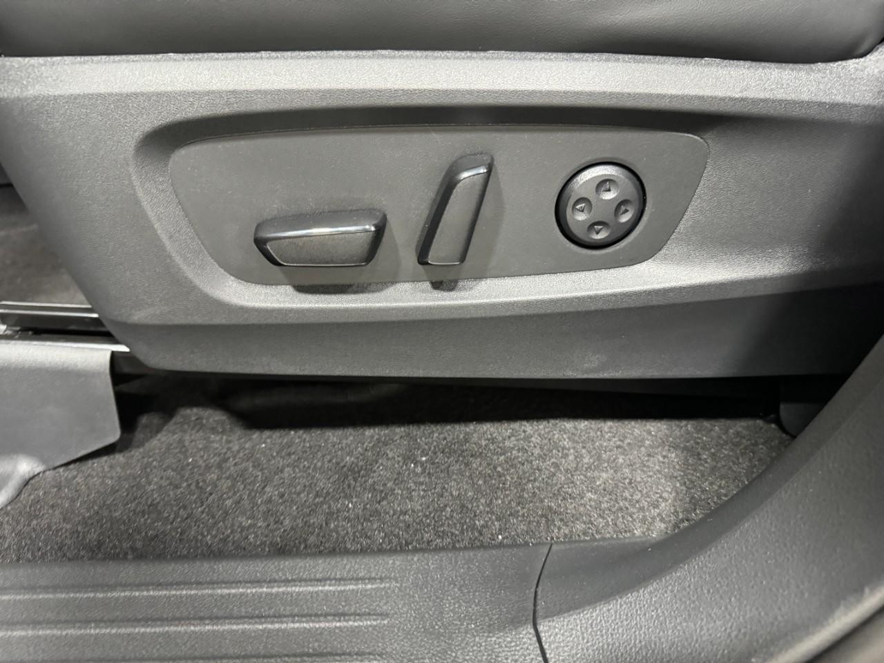 INFINITI QX60 Vehicle Full-screen Gallery Image 30