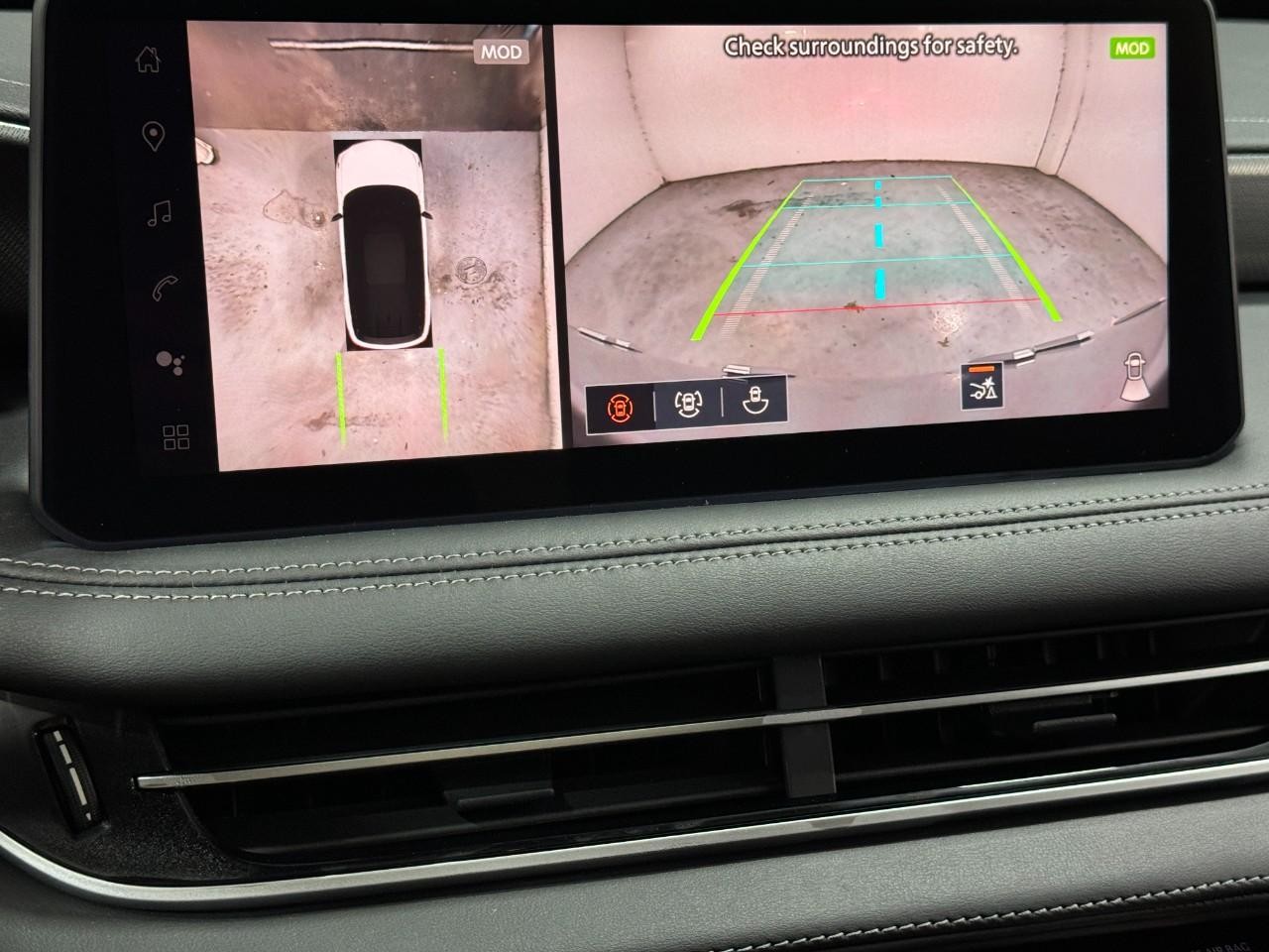 INFINITI QX60 Vehicle Full-screen Gallery Image 35