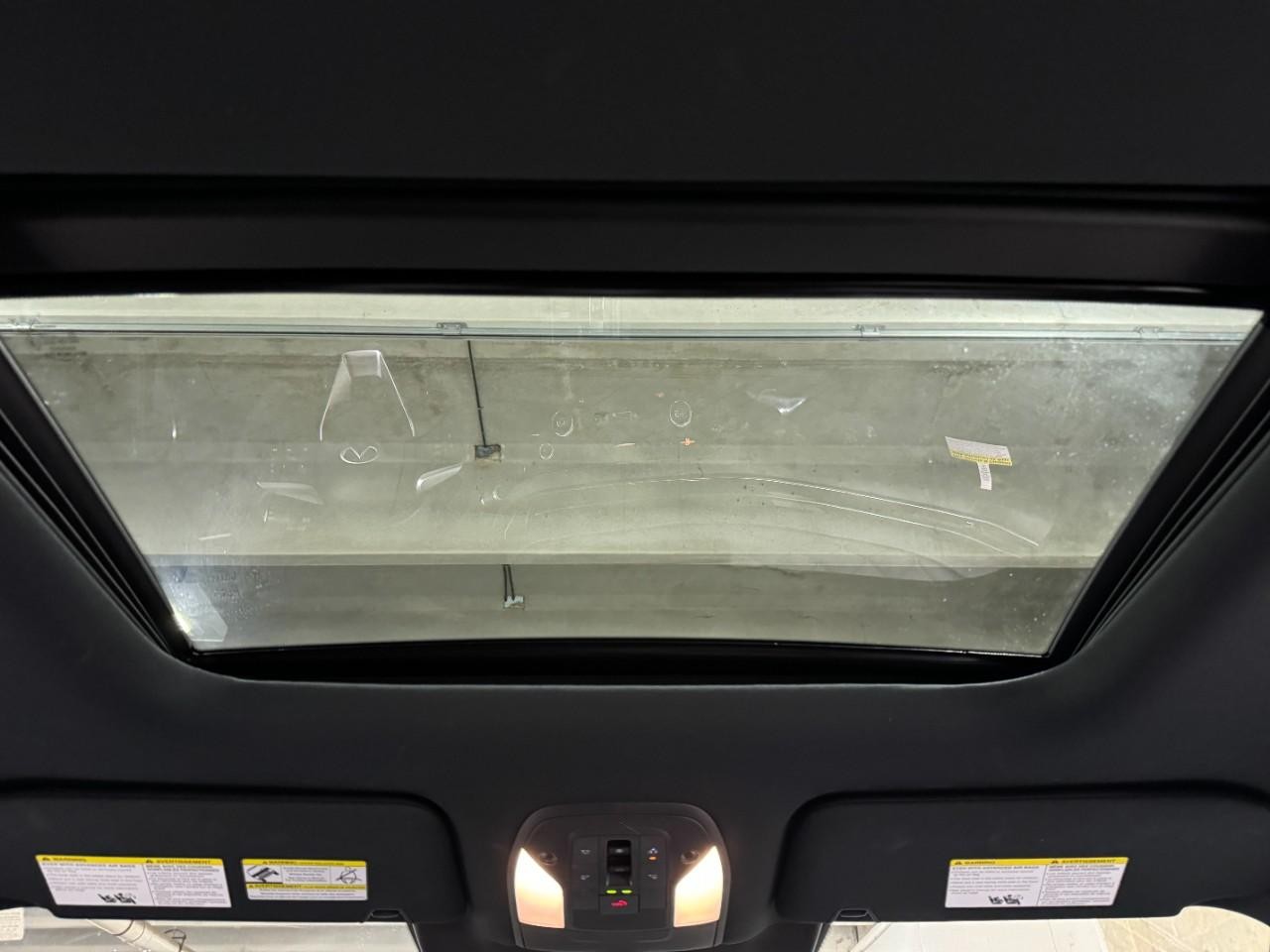 INFINITI QX60 Vehicle Full-screen Gallery Image 14