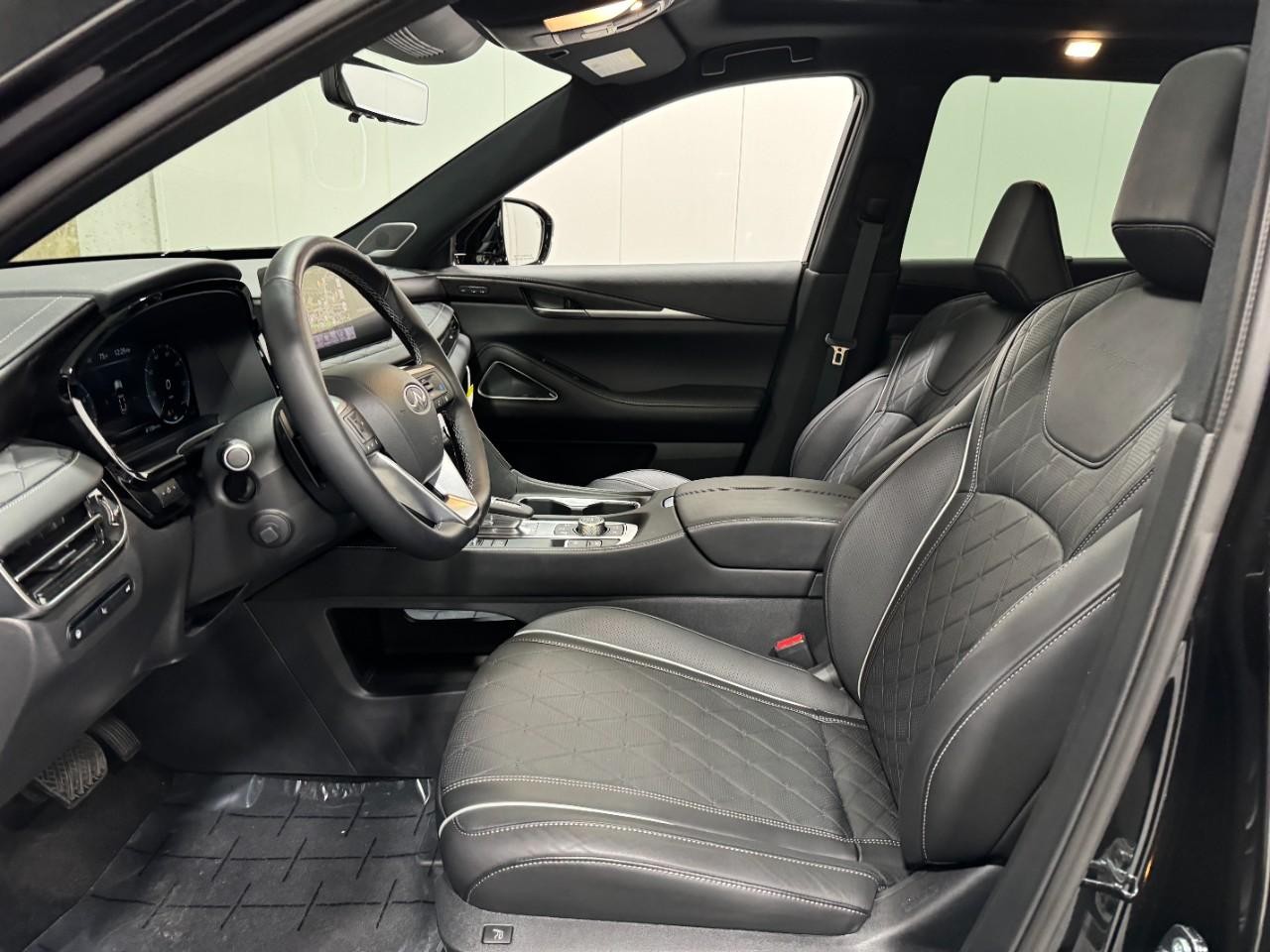 INFINITI QX60 Vehicle Full-screen Gallery Image 29