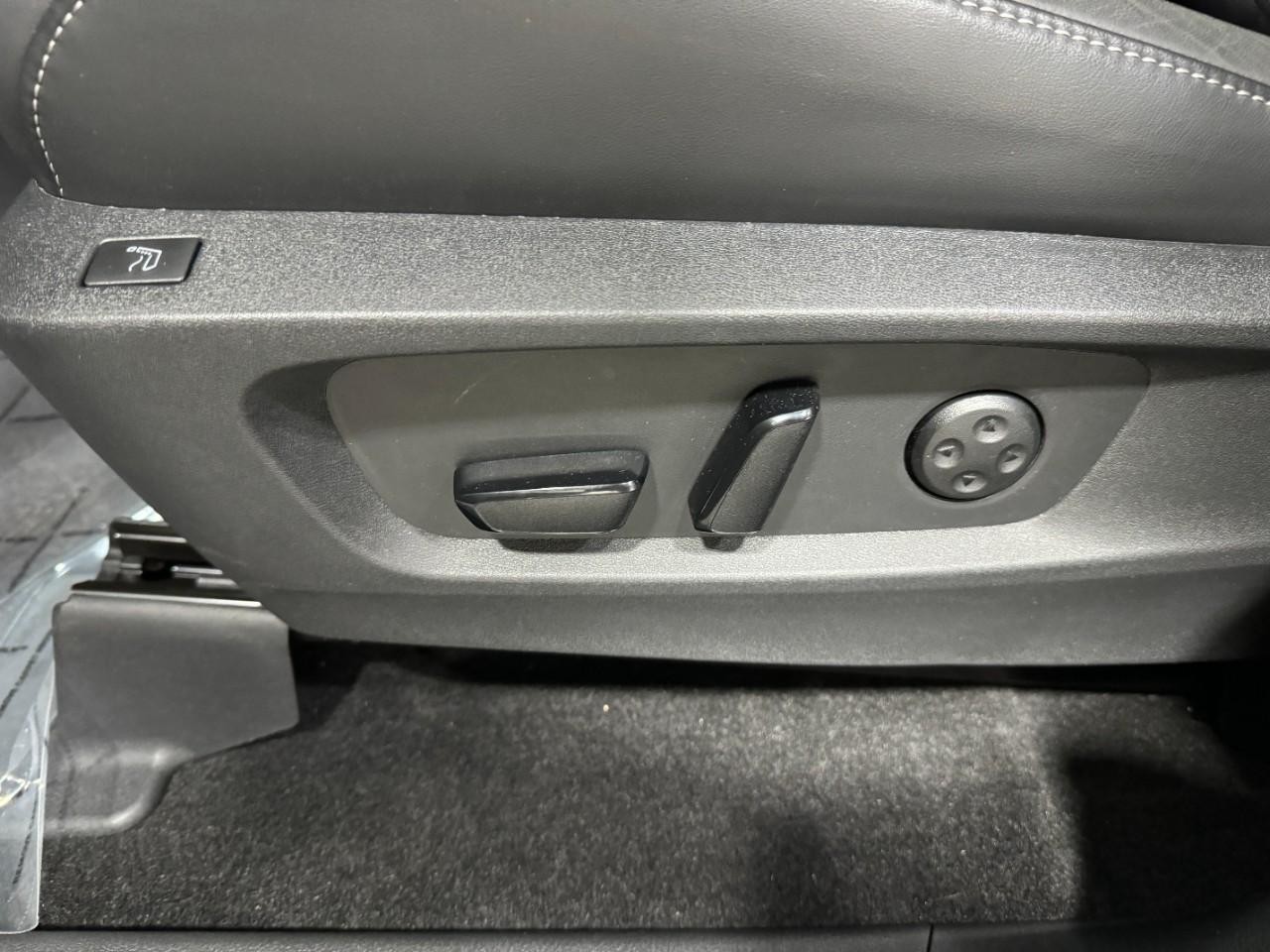 INFINITI QX60 Vehicle Full-screen Gallery Image 31