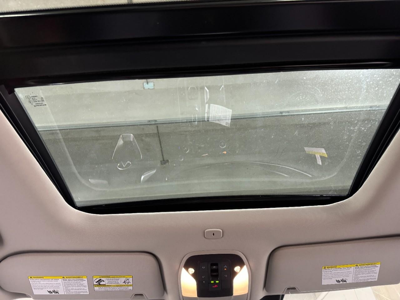 INFINITI QX60 Vehicle Full-screen Gallery Image 14