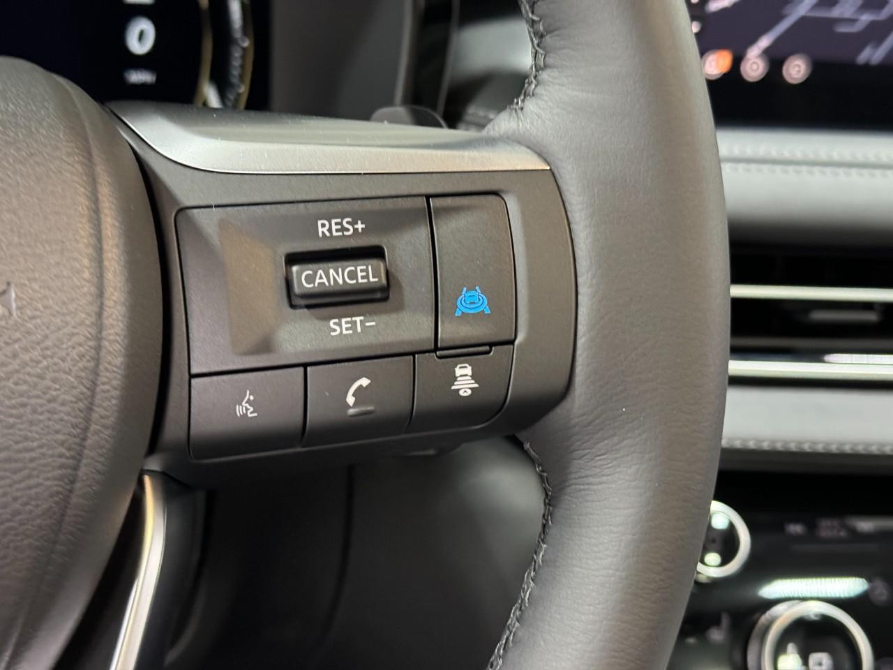 INFINITI QX60 Vehicle Full-screen Gallery Image 33