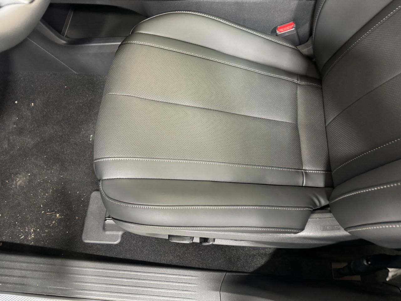 INFINITI QX60 Vehicle Full-screen Gallery Image 29