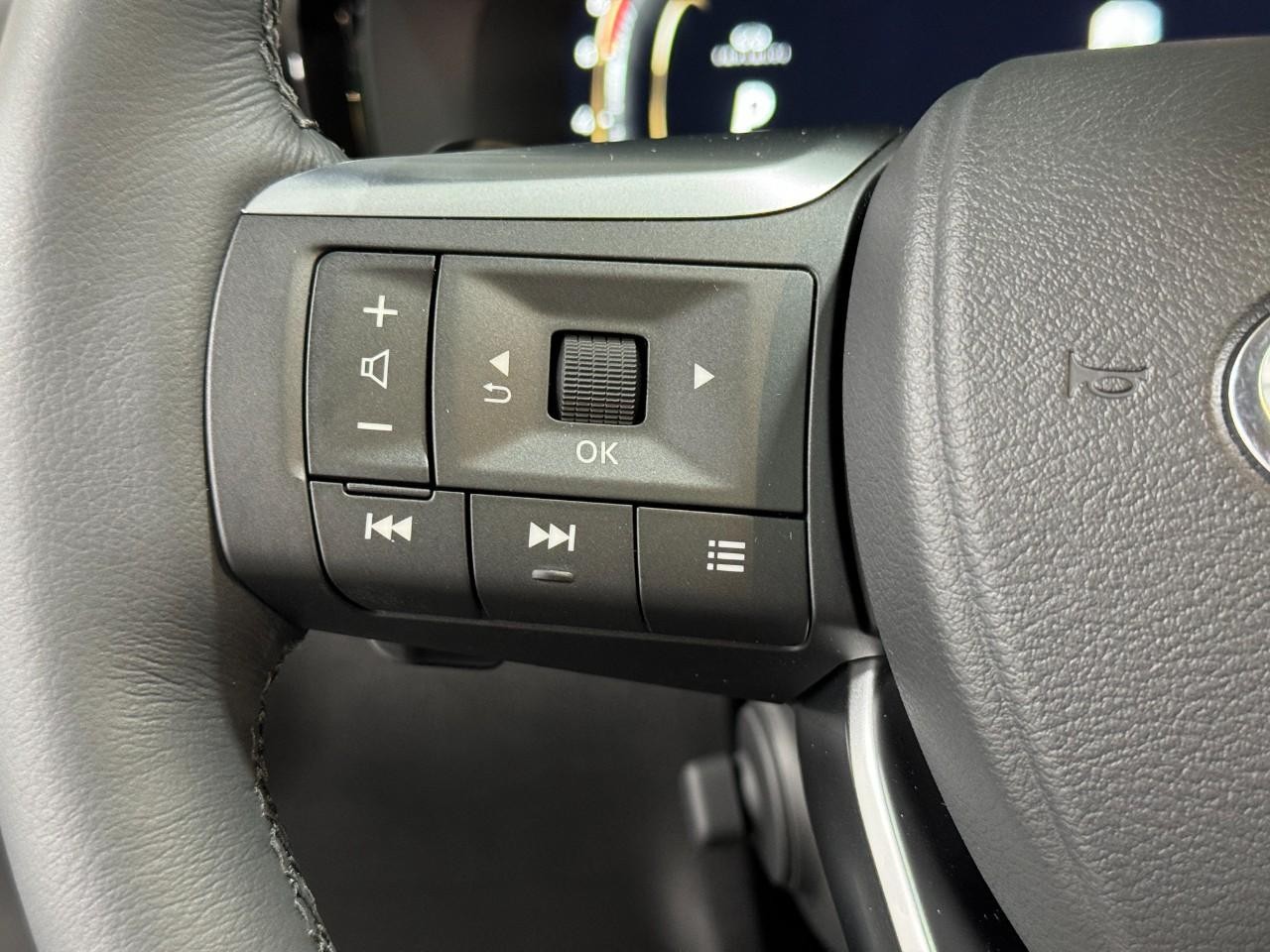 INFINITI QX60 Vehicle Full-screen Gallery Image 32