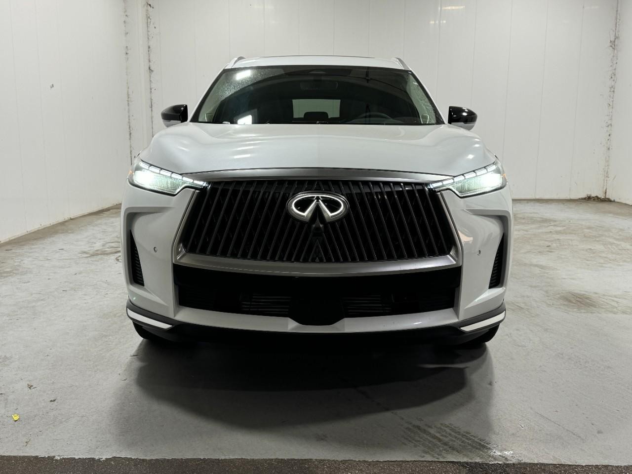 INFINITI QX60 Vehicle Full-screen Gallery Image 7