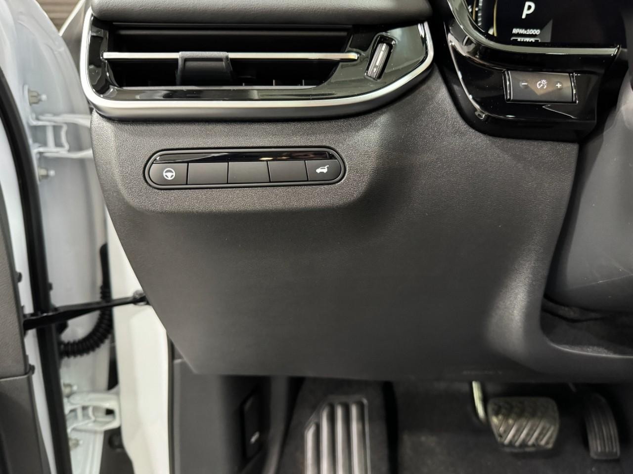 INFINITI QX60 Vehicle Full-screen Gallery Image 31