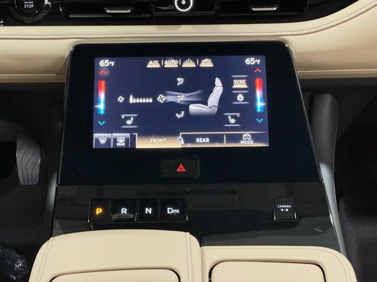 INFINITI QX80 Vehicle Full-screen Gallery Image 18