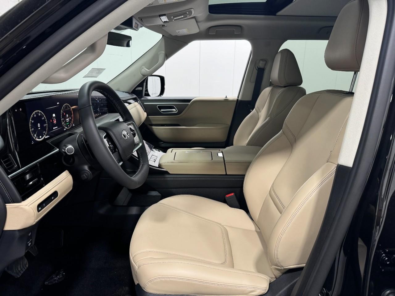 INFINITI QX80 Vehicle Full-screen Gallery Image 27