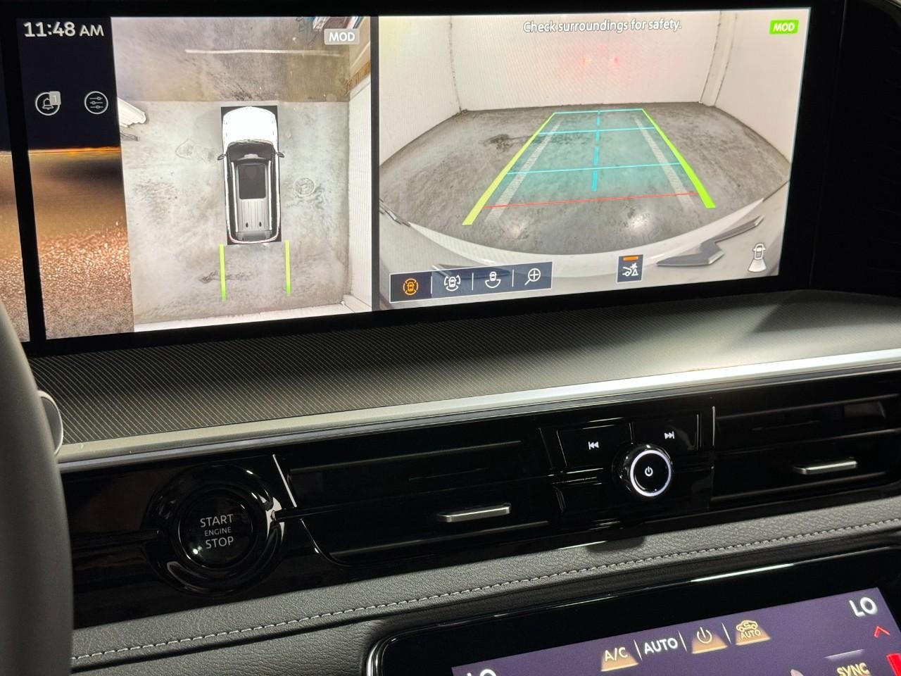 INFINITI QX80 Vehicle Full-screen Gallery Image 34