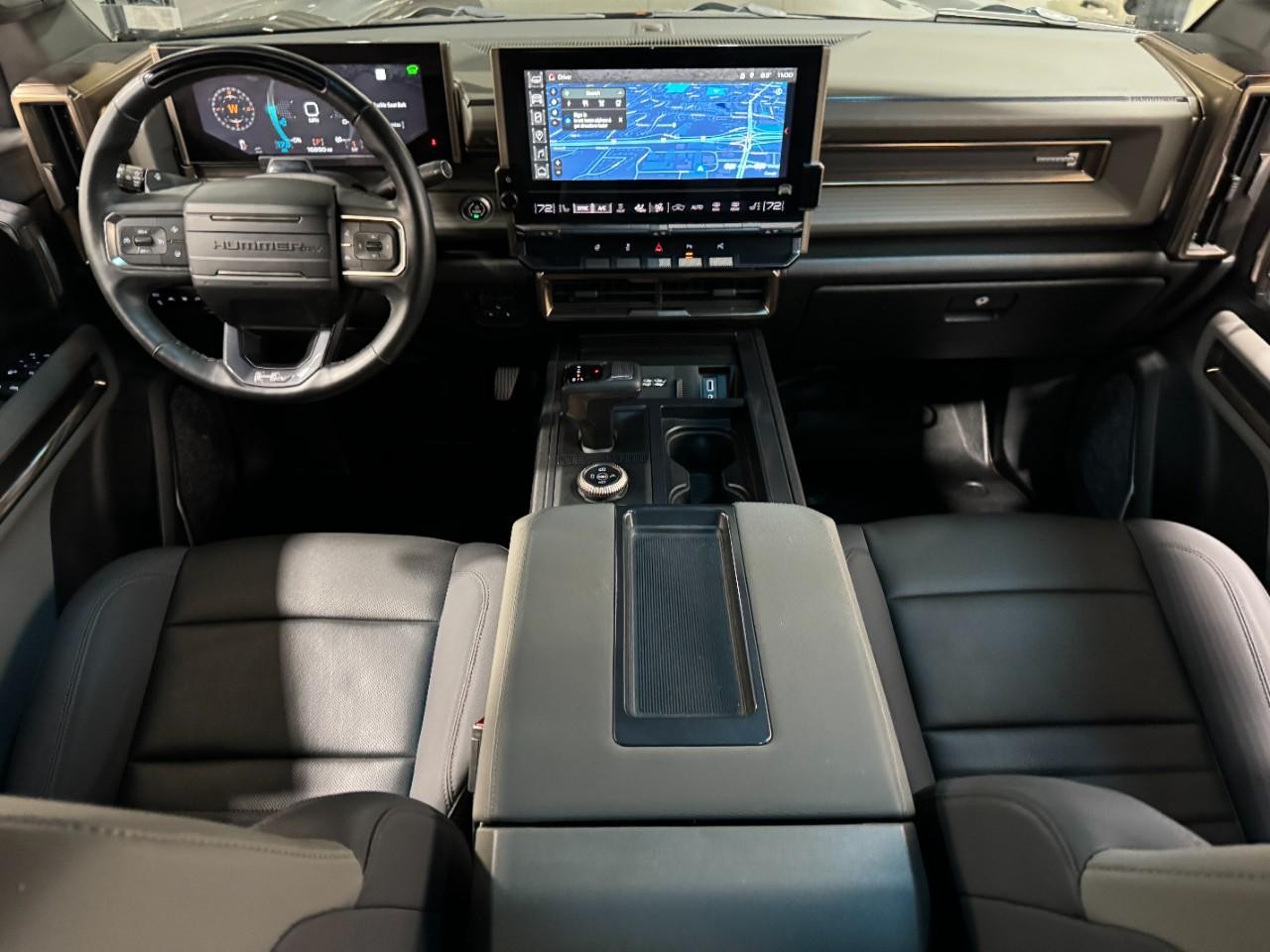 GMC HUMMER EV SUV Vehicle Full-screen Gallery Image 13