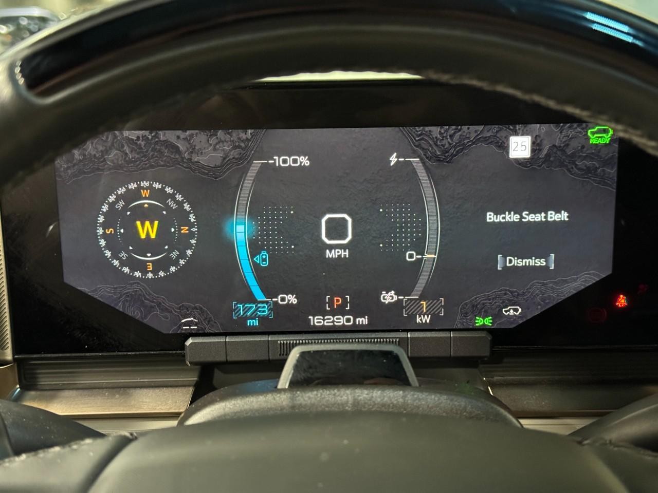 GMC HUMMER EV SUV Vehicle Full-screen Gallery Image 31