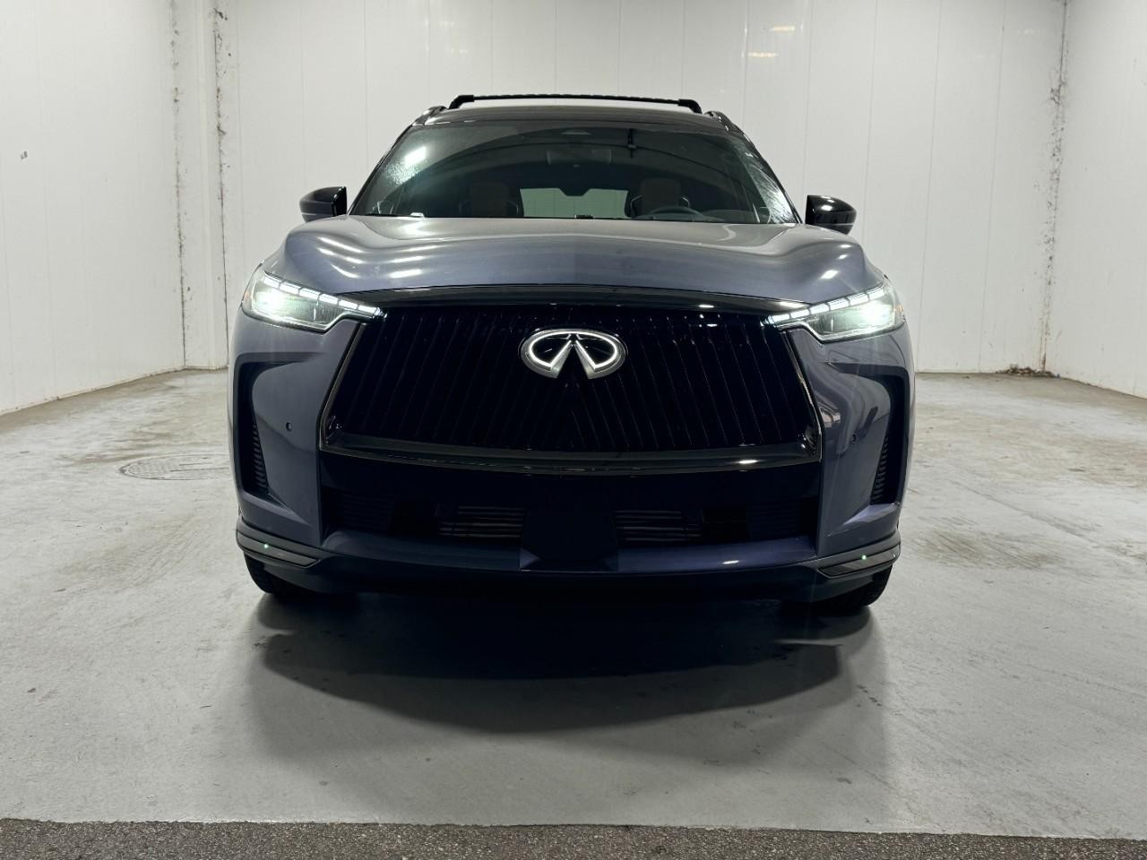 INFINITI QX60 Vehicle Full-screen Gallery Image 7