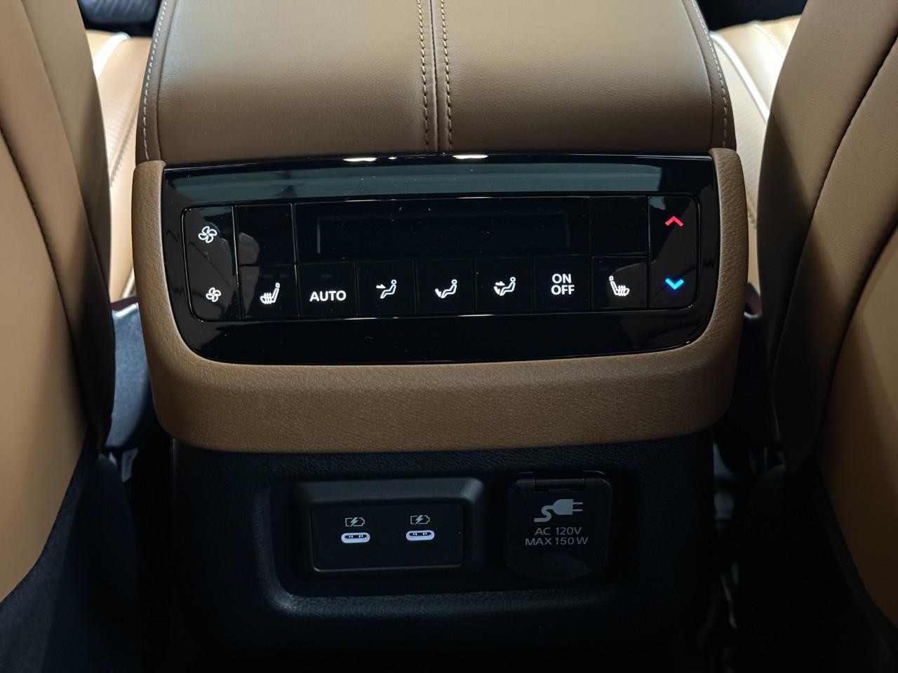 INFINITI QX60 Vehicle Full-screen Gallery Image 13