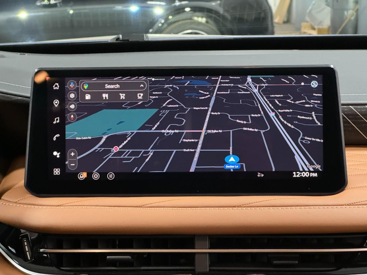 INFINITI QX60 Vehicle Full-screen Gallery Image 17