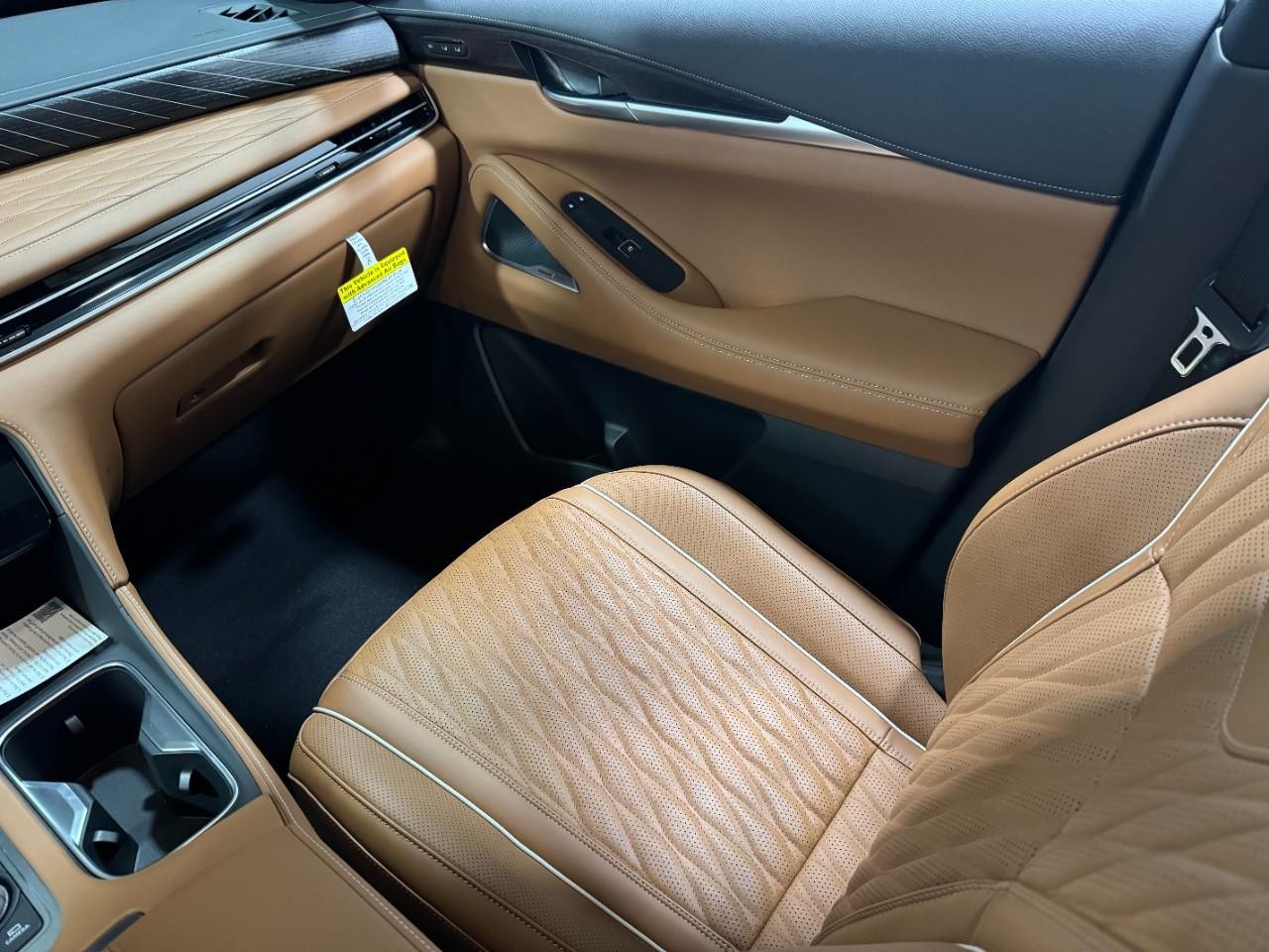 INFINITI QX60 Vehicle Full-screen Gallery Image 20