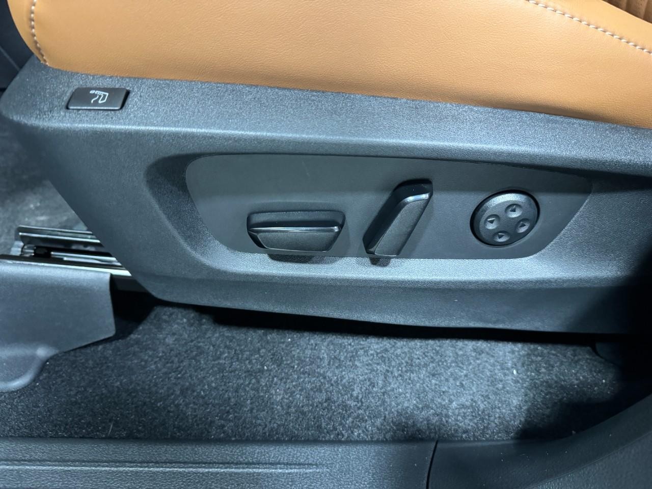 INFINITI QX60 Vehicle Full-screen Gallery Image 31