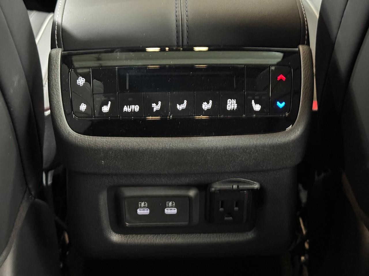 INFINITI QX60 Vehicle Full-screen Gallery Image 13