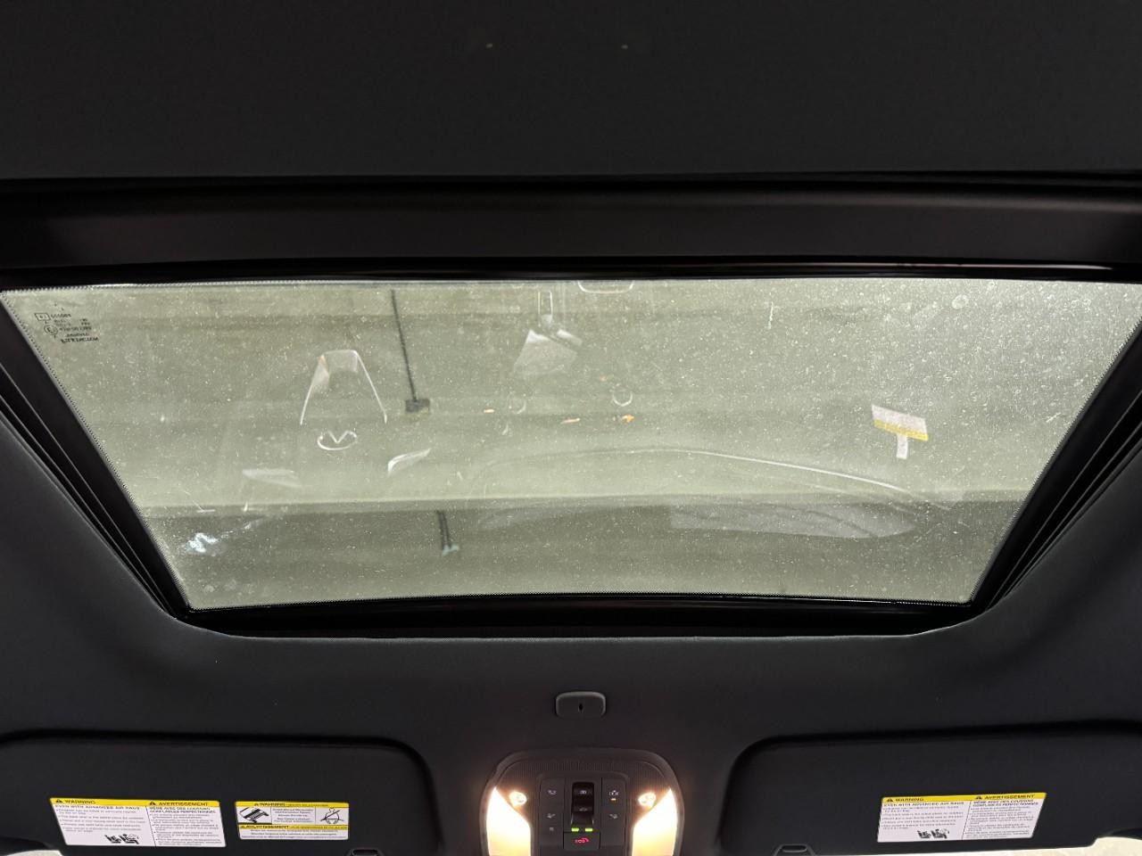 INFINITI QX60 Vehicle Full-screen Gallery Image 14