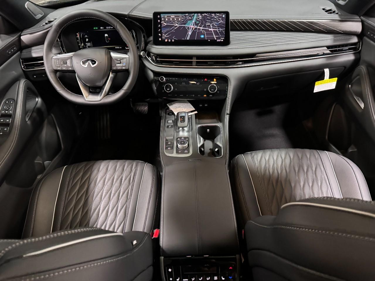 INFINITI QX60 Vehicle Full-screen Gallery Image 15