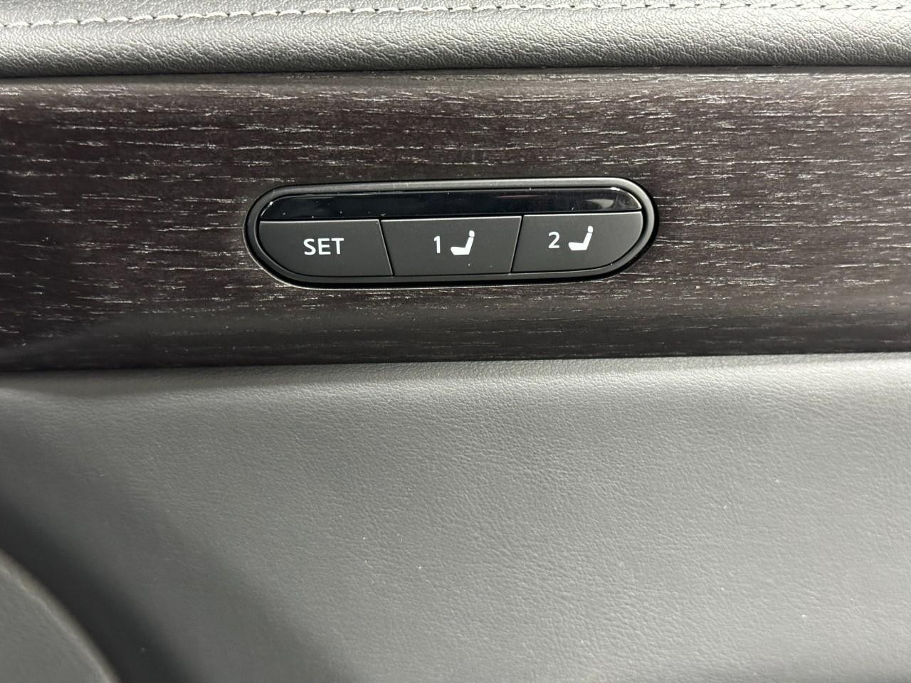 INFINITI QX60 Vehicle Full-screen Gallery Image 24