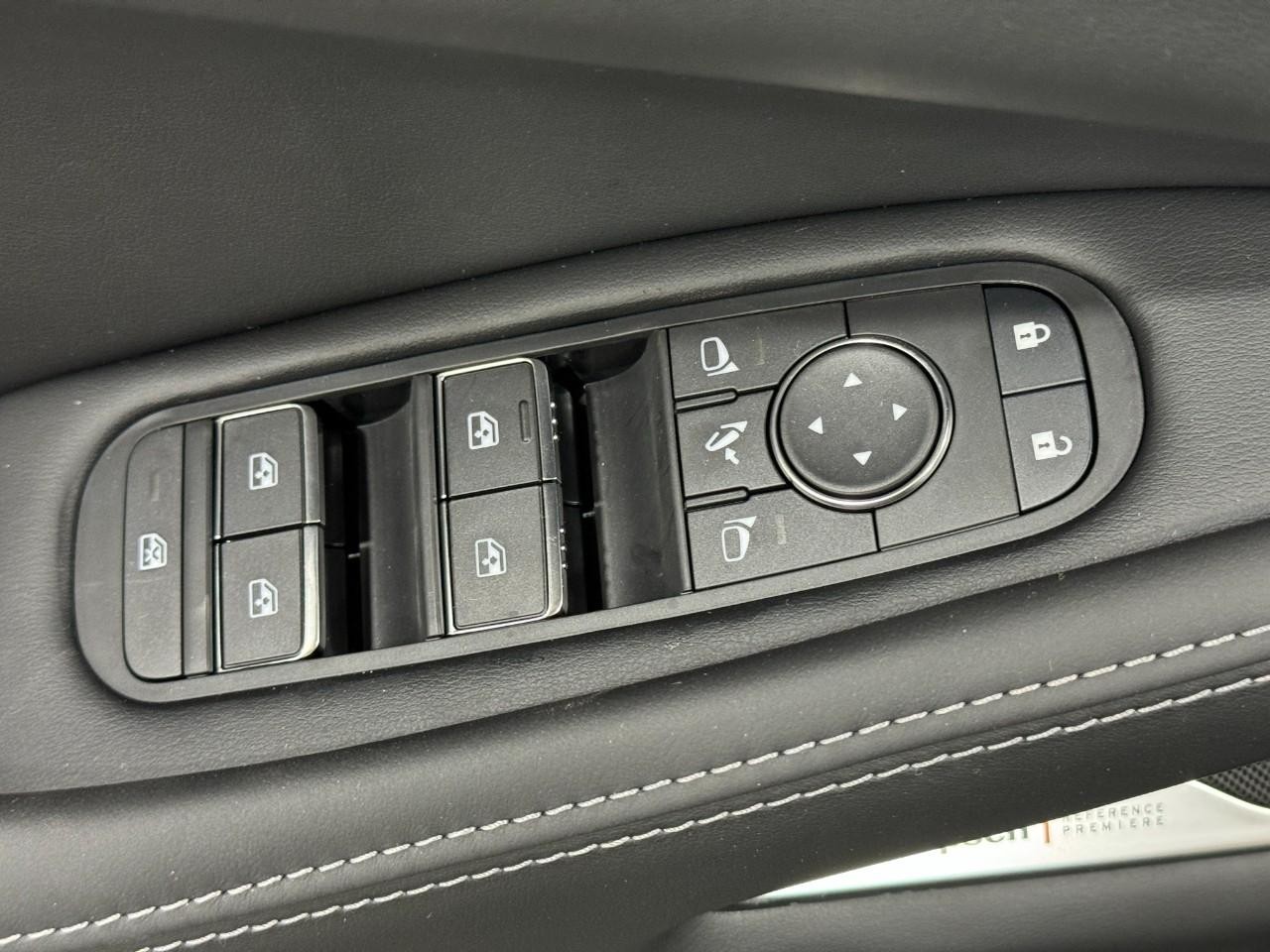 INFINITI QX60 Vehicle Full-screen Gallery Image 27