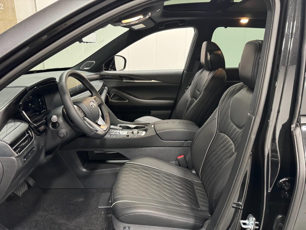 INFINITI QX60 Vehicle Full-screen Gallery Image 29