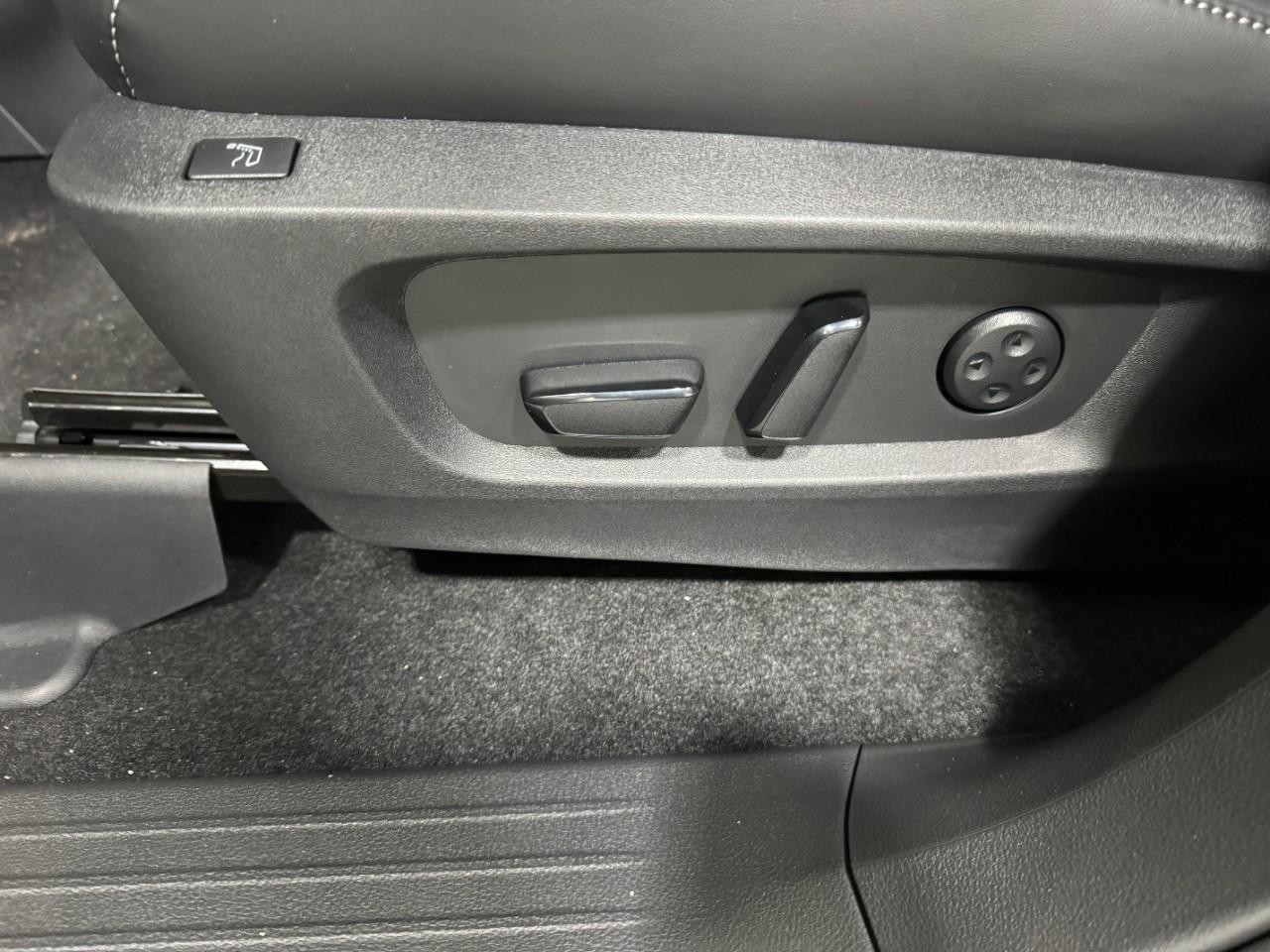 INFINITI QX60 Vehicle Full-screen Gallery Image 31