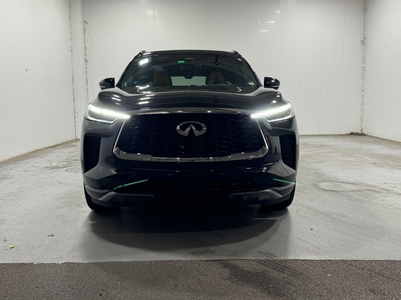 INFINITI QX60 Vehicle Full-screen Gallery Image 7