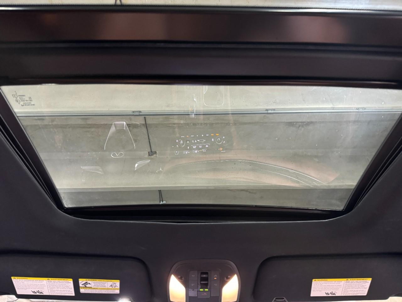 INFINITI QX60 Vehicle Full-screen Gallery Image 14