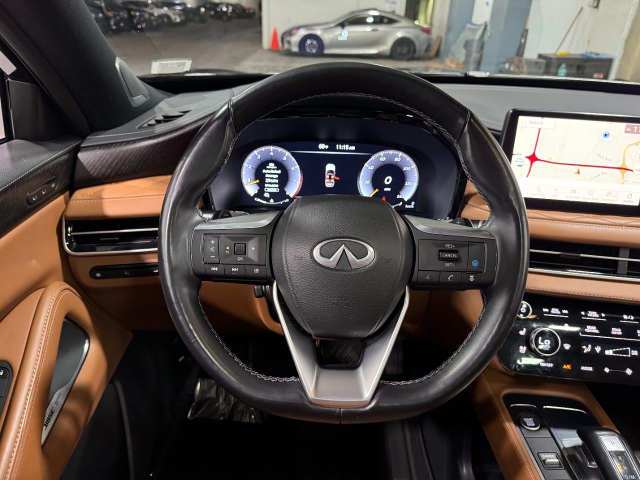 INFINITI QX60 Vehicle Full-screen Gallery Image 16