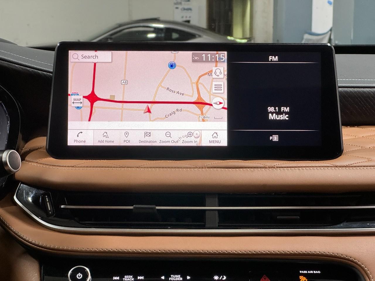 INFINITI QX60 Vehicle Full-screen Gallery Image 17