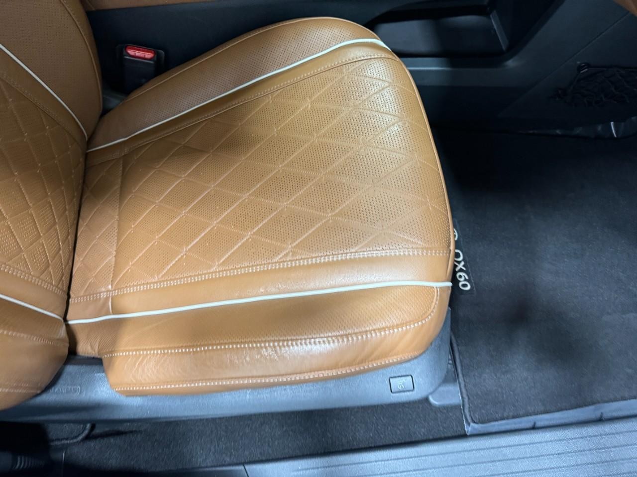 INFINITI QX60 Vehicle Full-screen Gallery Image 22