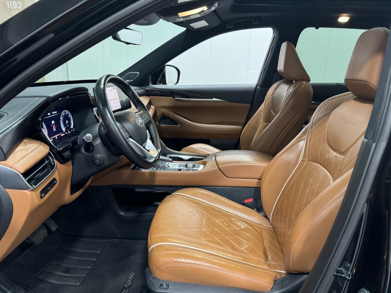INFINITI QX60 Vehicle Full-screen Gallery Image 29