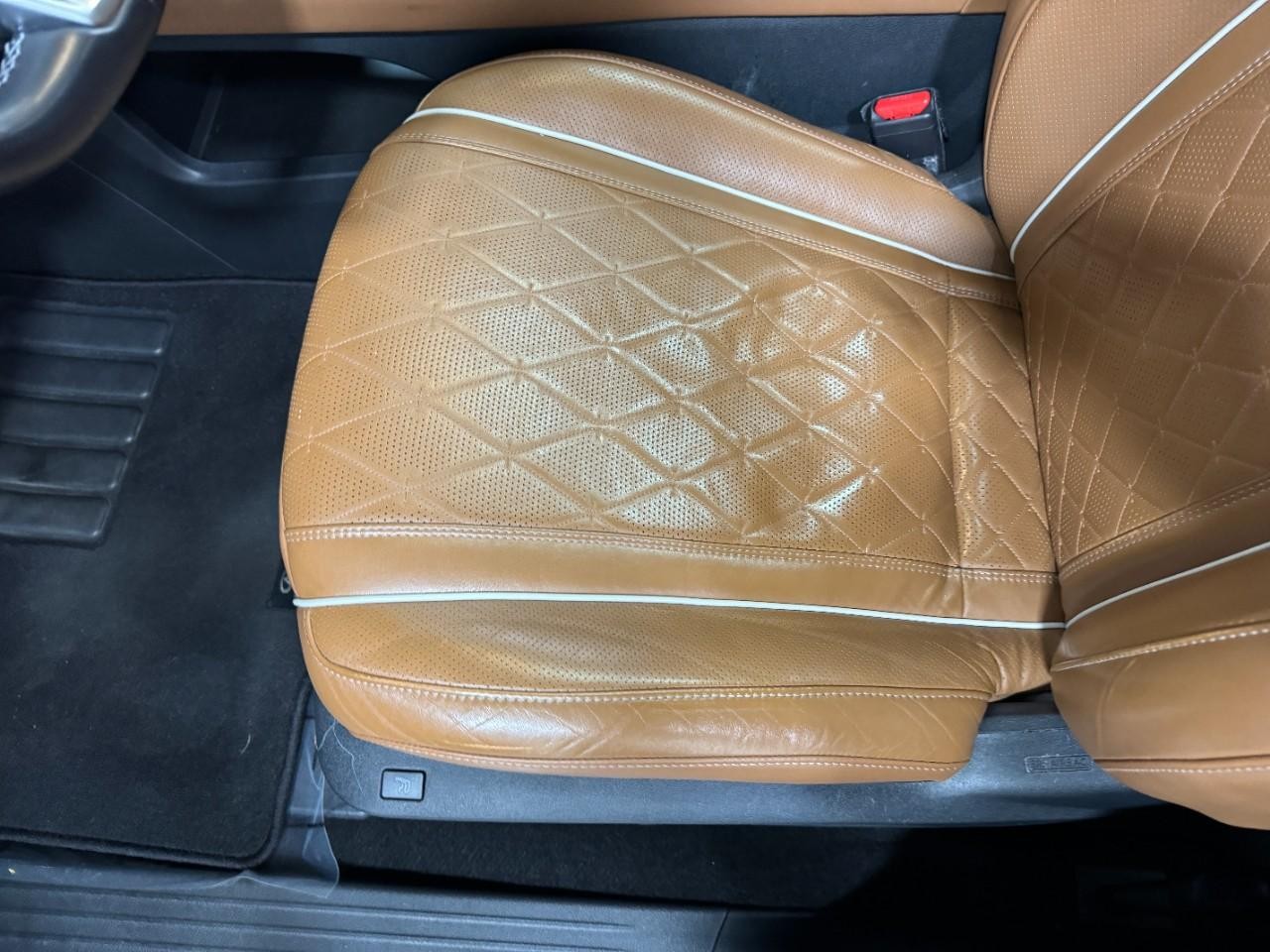 INFINITI QX60 Vehicle Full-screen Gallery Image 30